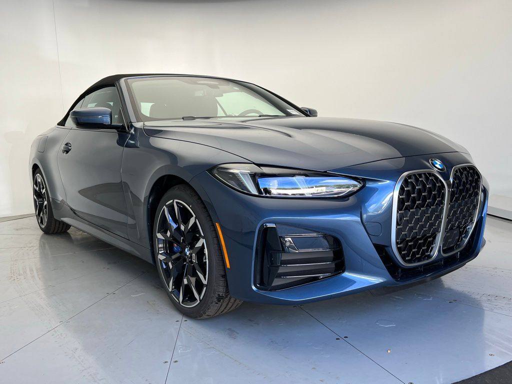 Thumbnail: 2026 BMW 4 Series - 4