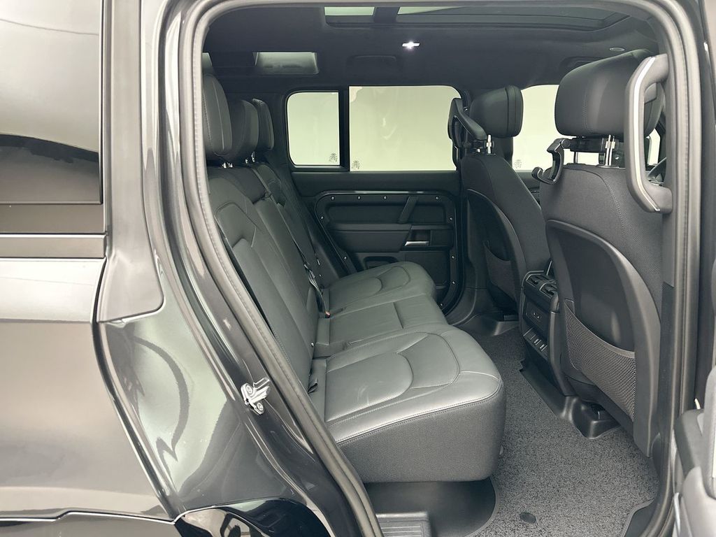 Thumbnail: 2026 Land Rover Defender - 7