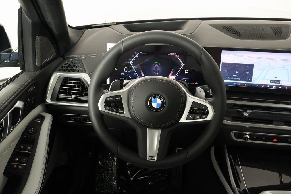 Thumbnail: 2026 BMW X7 - 3