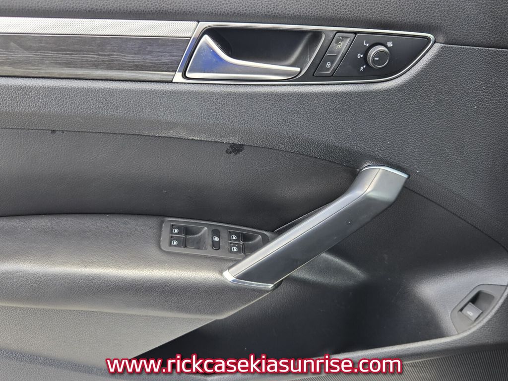 2018 Volkswagen Passat - $11,990