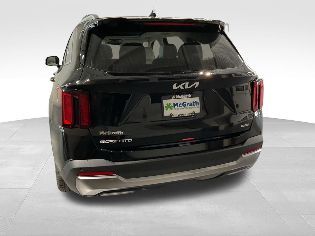 New 2026 Black Kia EX image 4