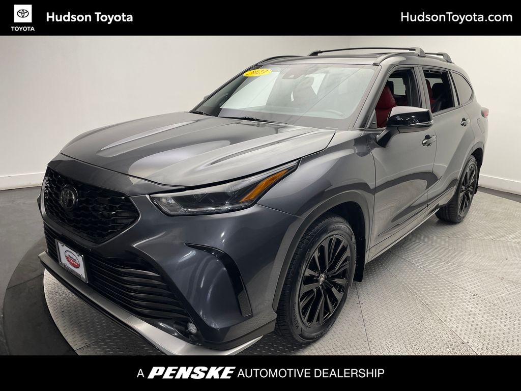 2023 Toyota Highlander XSE Hero Image