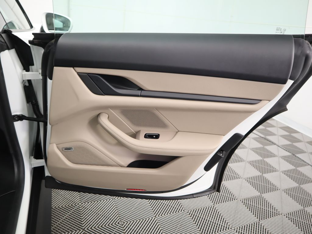 Thumbnail: 2021 Porsche Taycan - 28