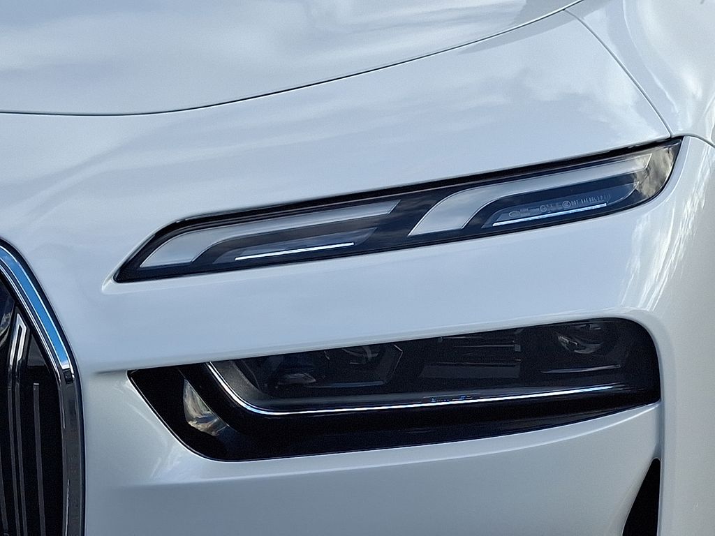 Thumbnail: 2023 BMW i7 - 9