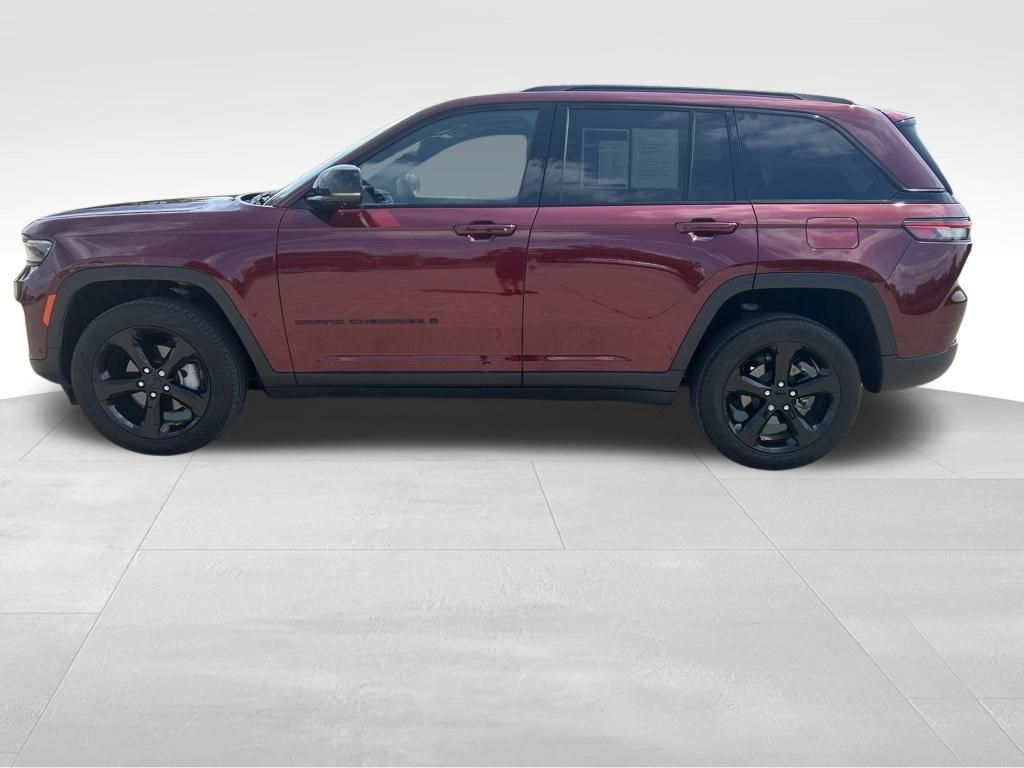 Used 2025 Jeep Grand Cherokee SUV