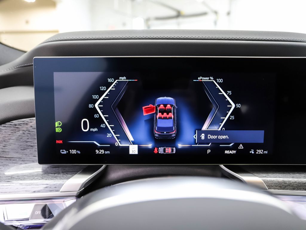 2025 BMW i7 xDrive60 14