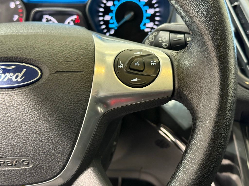 Thumbnail: 2015 Ford Escape - 26