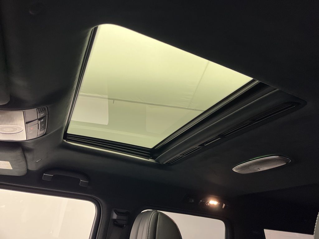 Thumbnail: 2025 Mercedes-Benz G-Class - 24