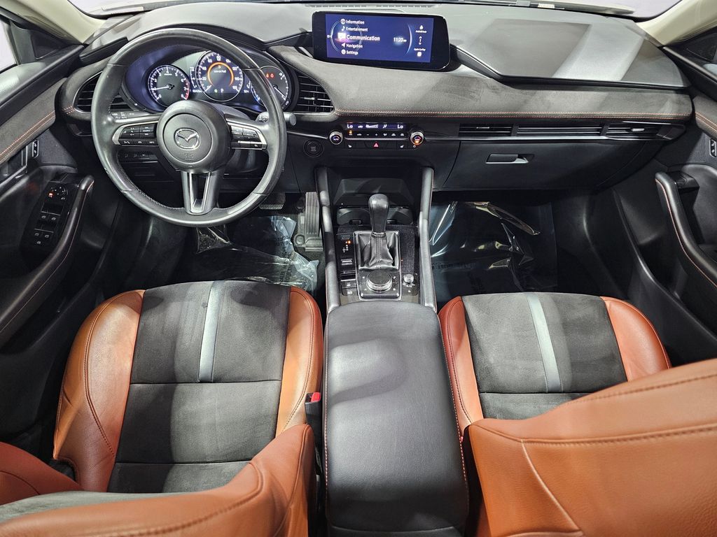 Used 2024  Mazda 2.5 Carbon Turbo image 5