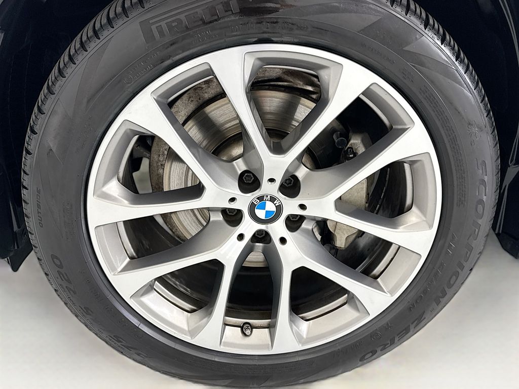 Thumbnail: 2020 BMW X5 - 29