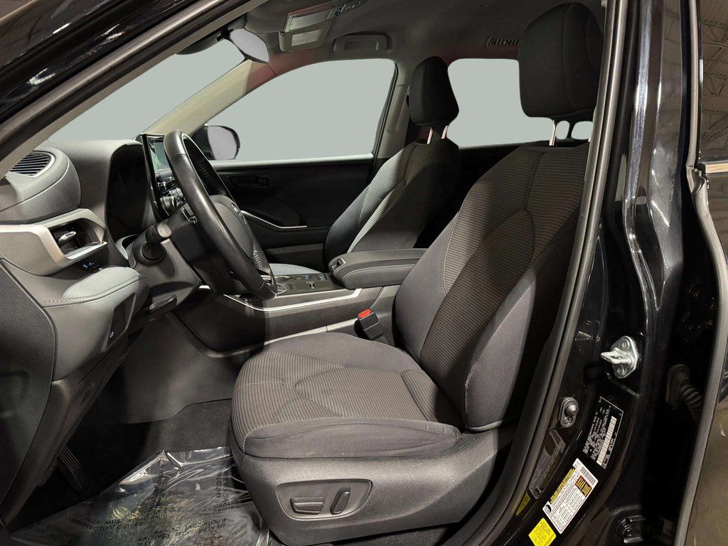 Used 2021 Midnight Black Metallic Toyota LE image 22