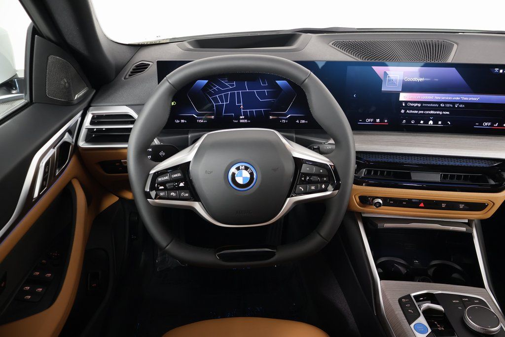 Thumbnail: 2025 BMW i4 - 3