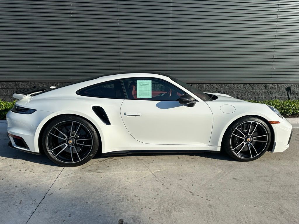 2024 Porsche 911 Turbo S 8