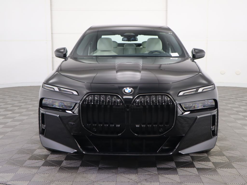 Thumbnail: 2025 BMW 7 Series - 2