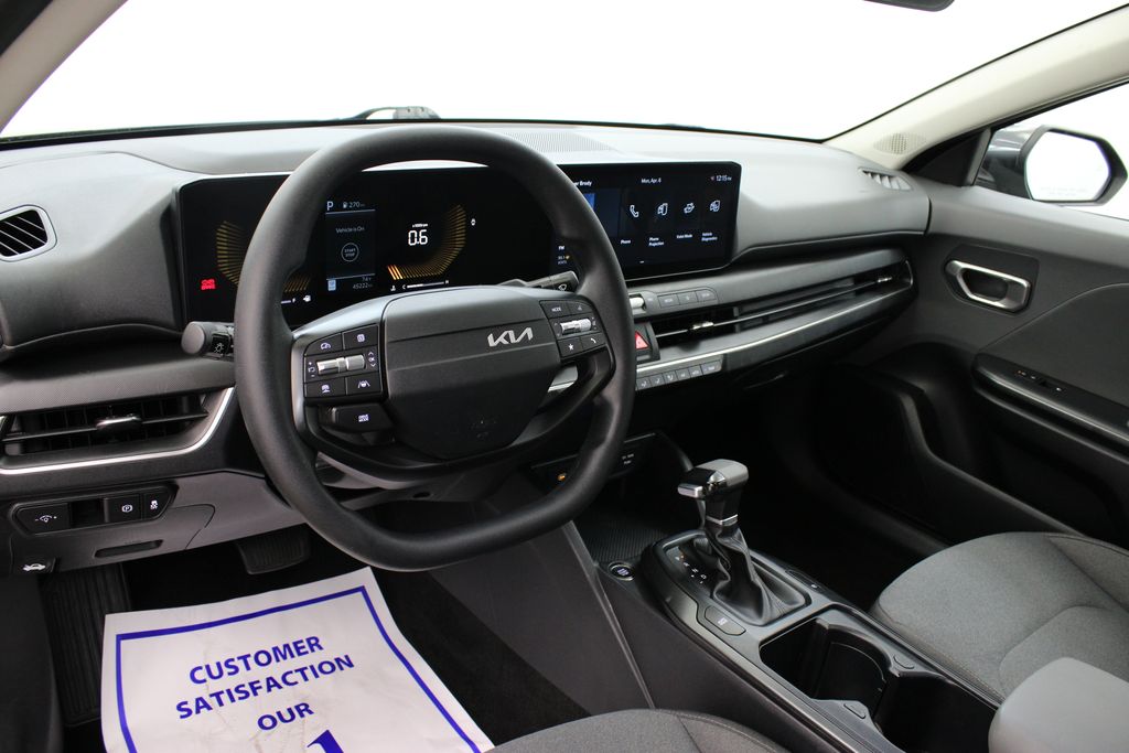 used 2025 Kia K4 car