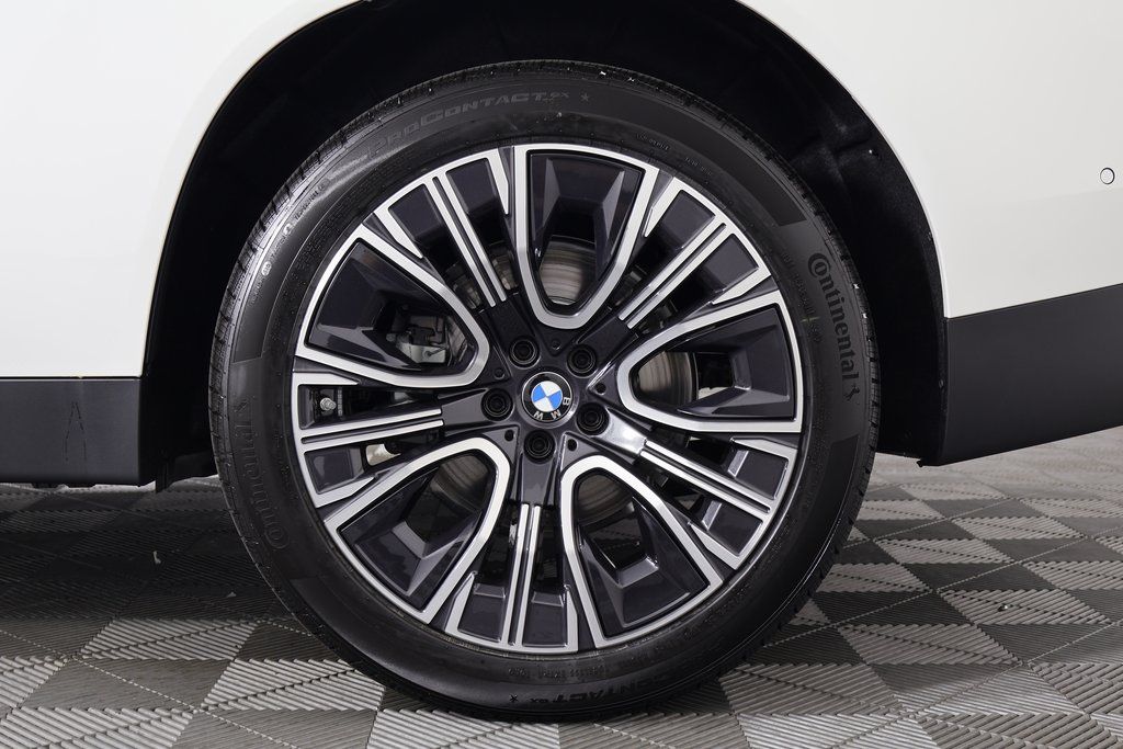 Thumbnail: 2026 BMW X3 - 10