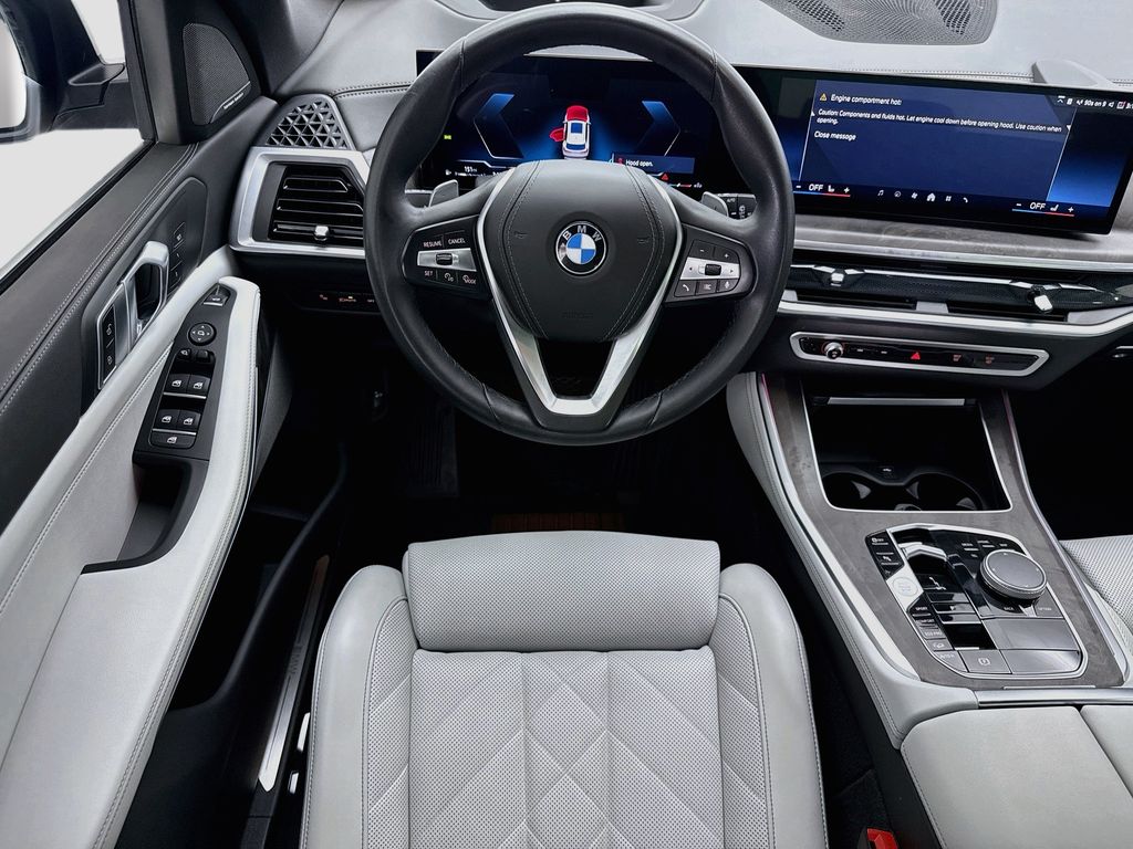 Thumbnail: 2024 BMW X5 - 10