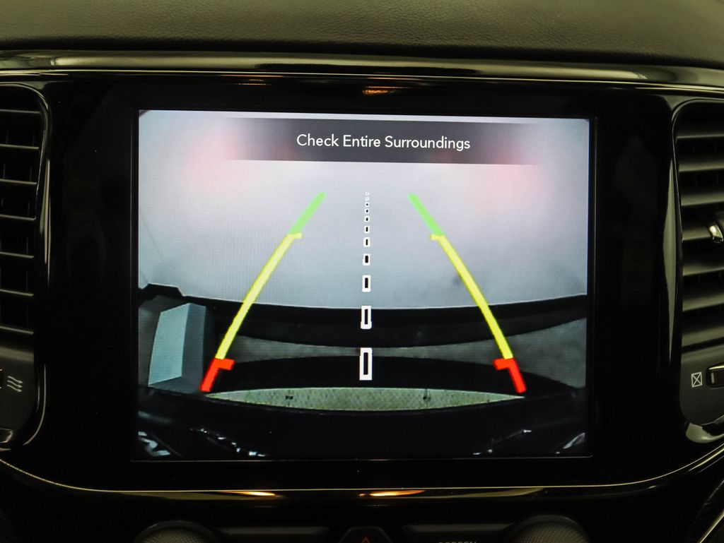 Thumbnail: 2020 Jeep Grand Cherokee - 18