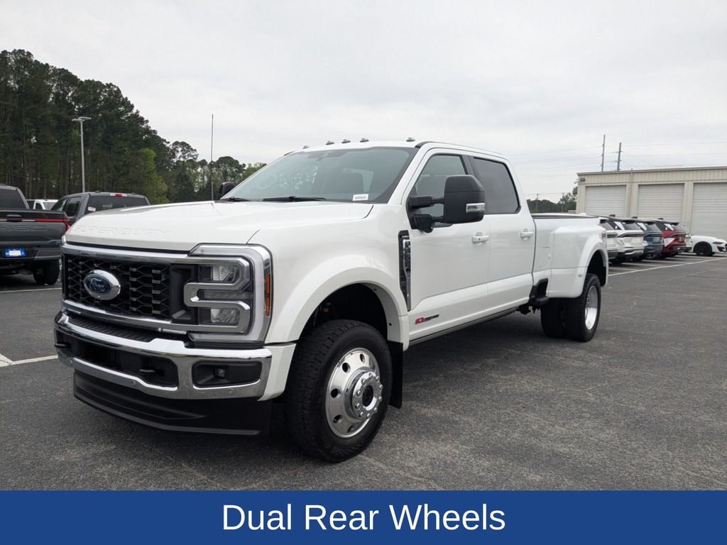 2025 Ford F-450 Super Duty LARIAT