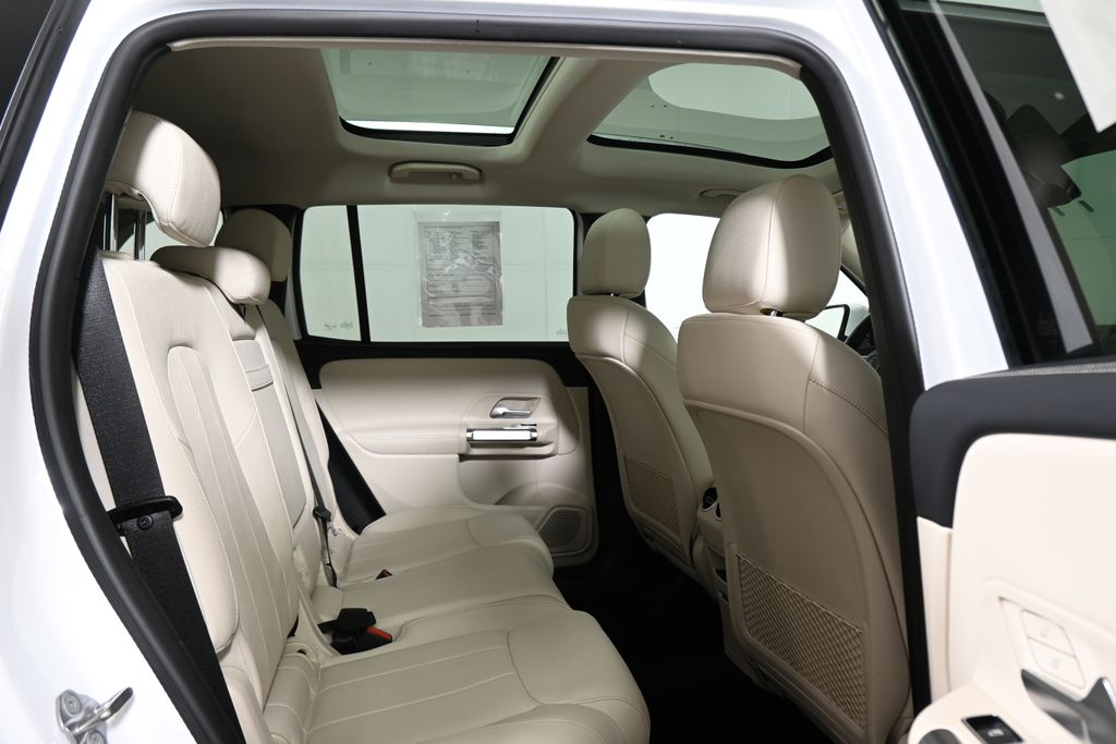 Thumbnail: 2022 Mercedes-Benz GLB - 25