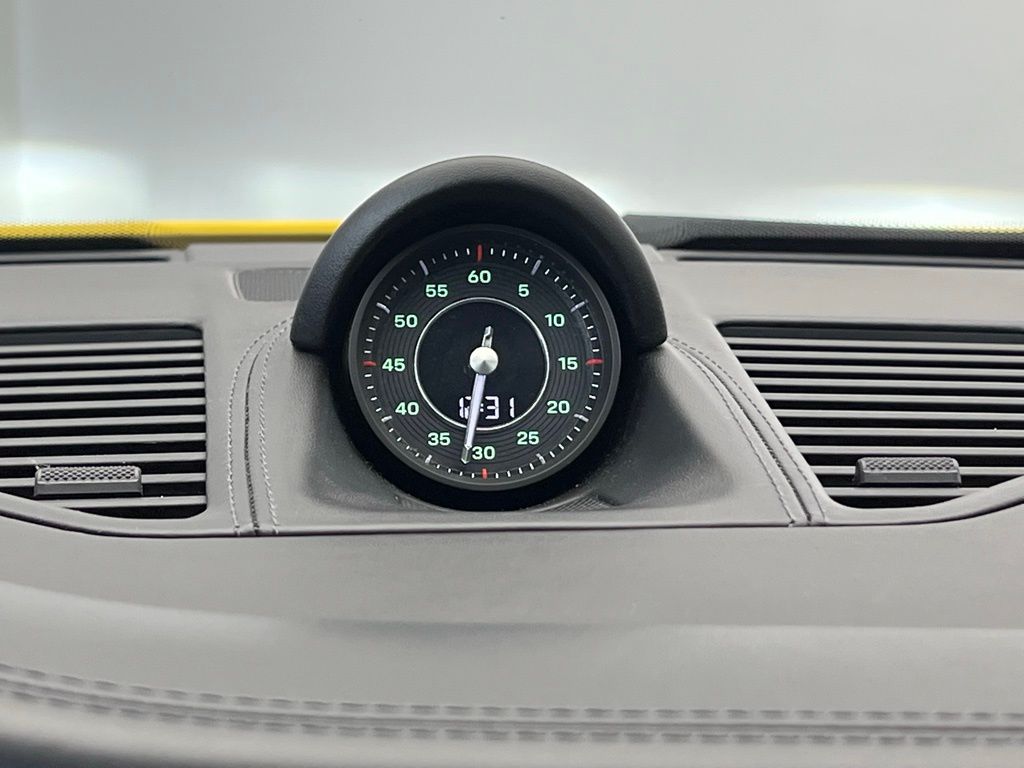 Thumbnail: 2023 Porsche 911 - 13