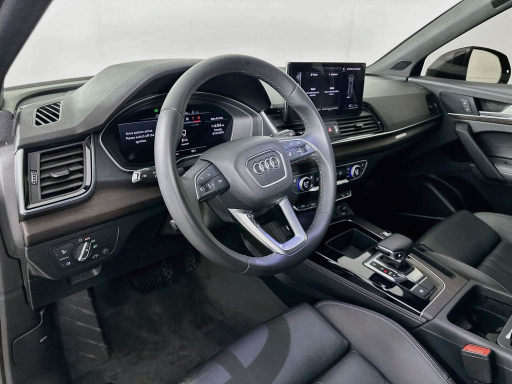Thumbnail: 2022 Audi Q5 - 9