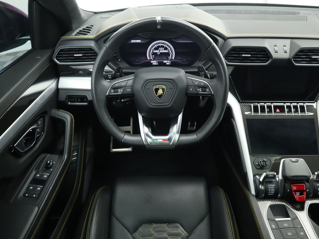 Thumbnail: 2020 Lamborghini Urus - 10