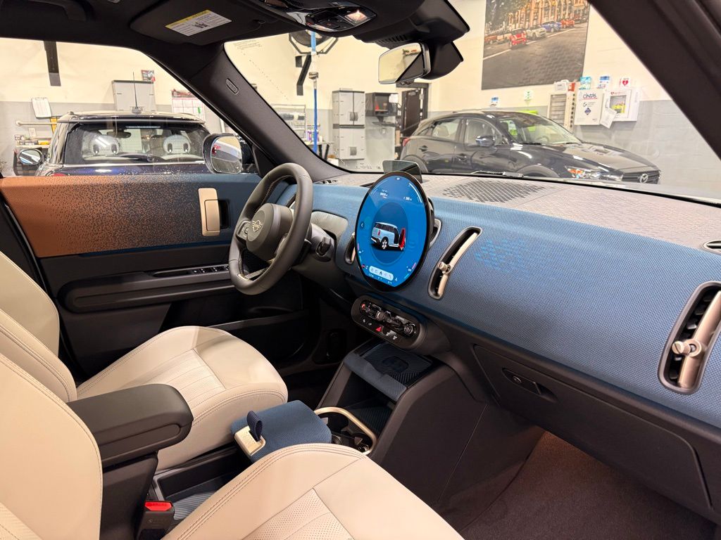 Thumbnail: 2025 MINI Cooper Countryman - 28