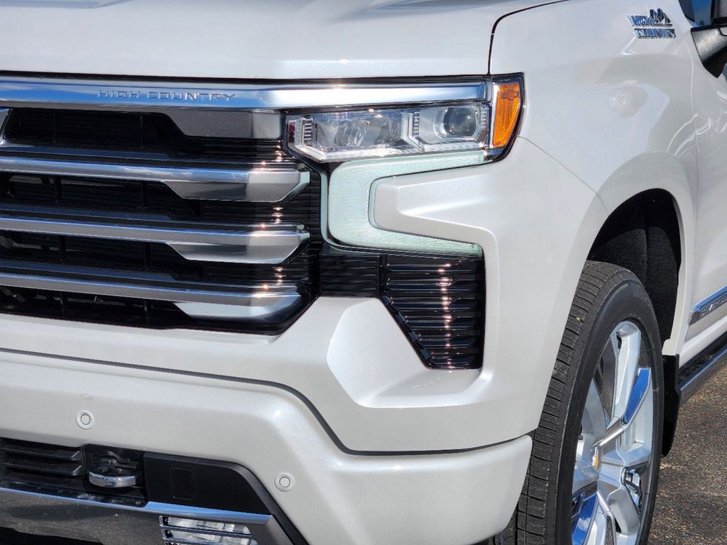 2025 Chevrolet Silverado 1500 High Country 5