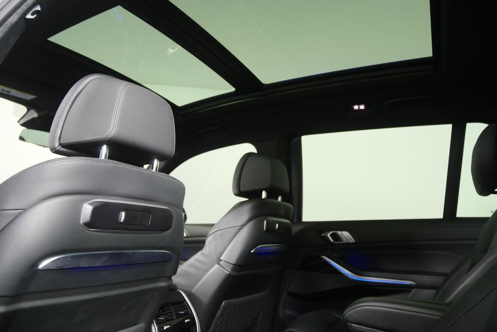 Thumbnail: 2024 BMW X7 - 19