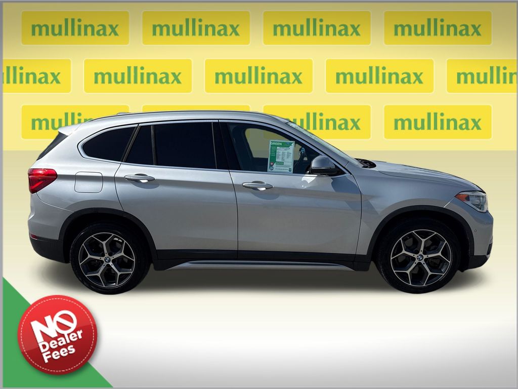 Used 2019 Silver BMW sDrive28i image 2