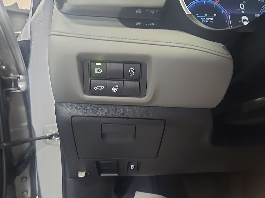 Used 2023 Toyota Highlander SUV