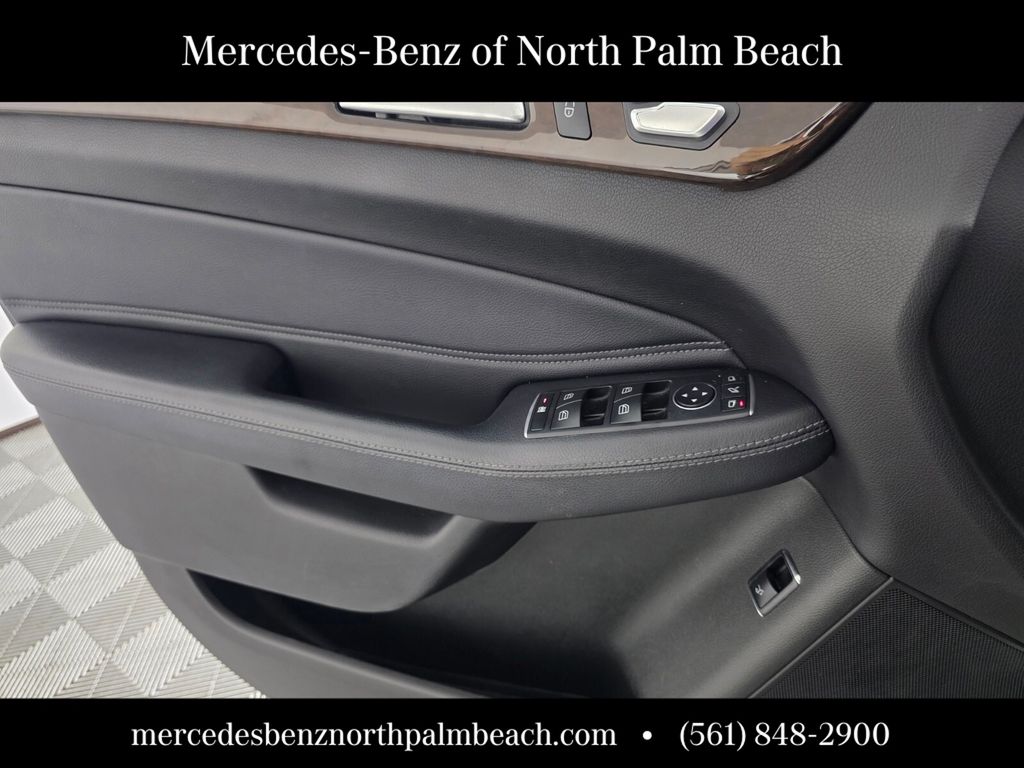 Used 2018 White Mercedes-Benz GLS 450 image 27