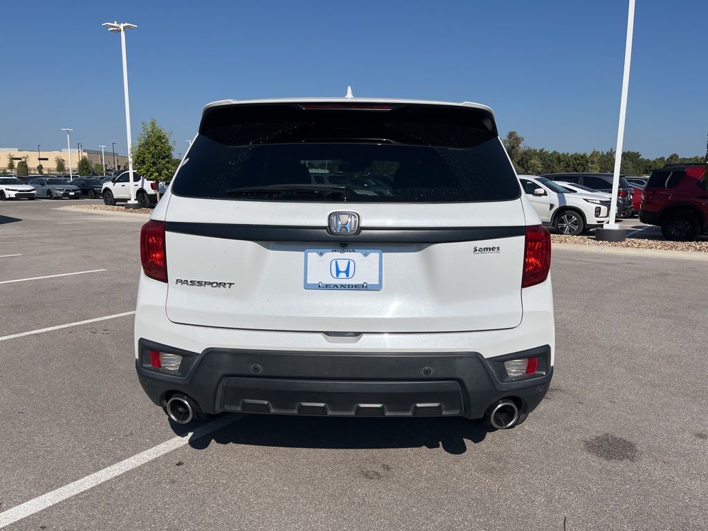 Thumbnail: 2022 Honda Passport - 4