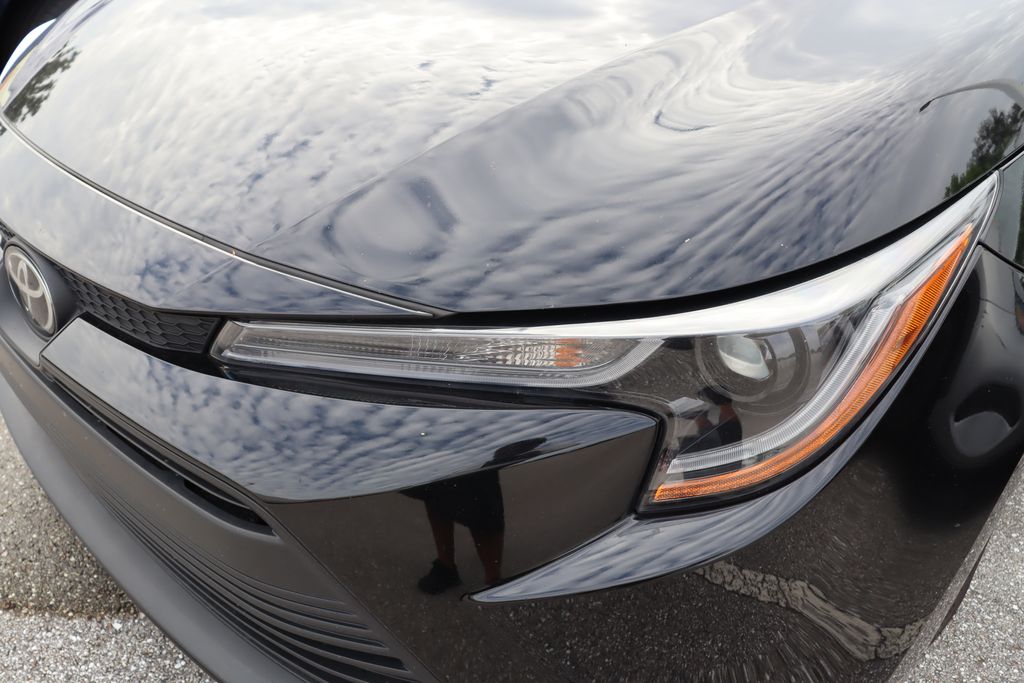 Thumbnail: 2023 Toyota Corolla - 3