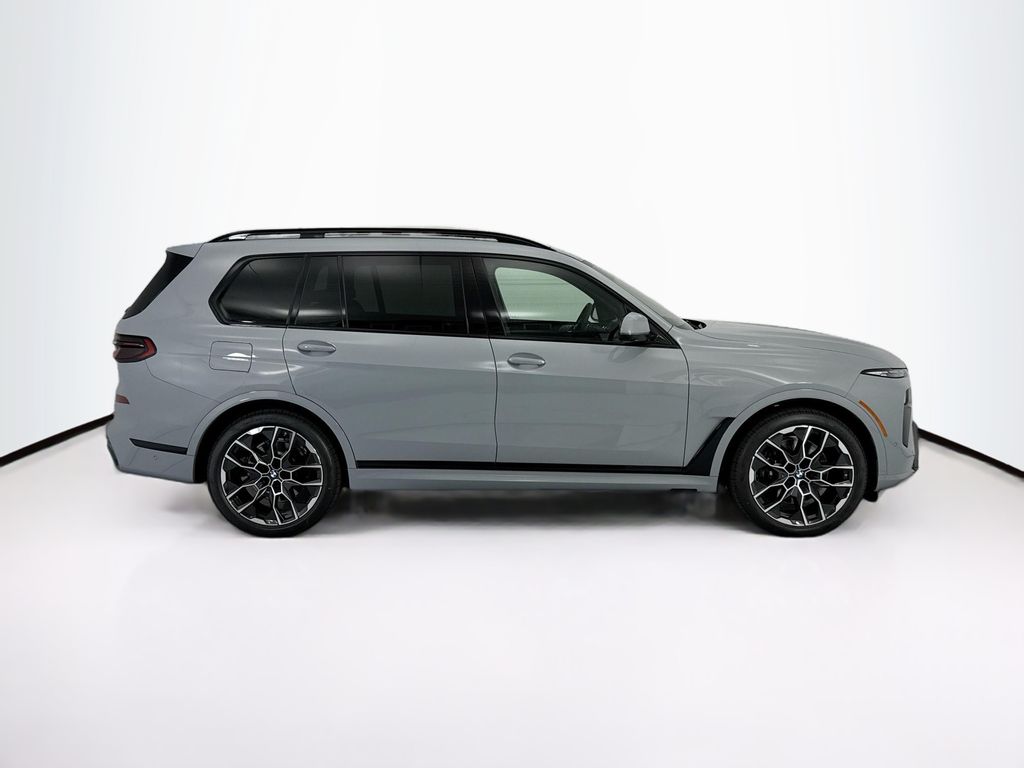 Thumbnail: 2027 BMW X7 - 4