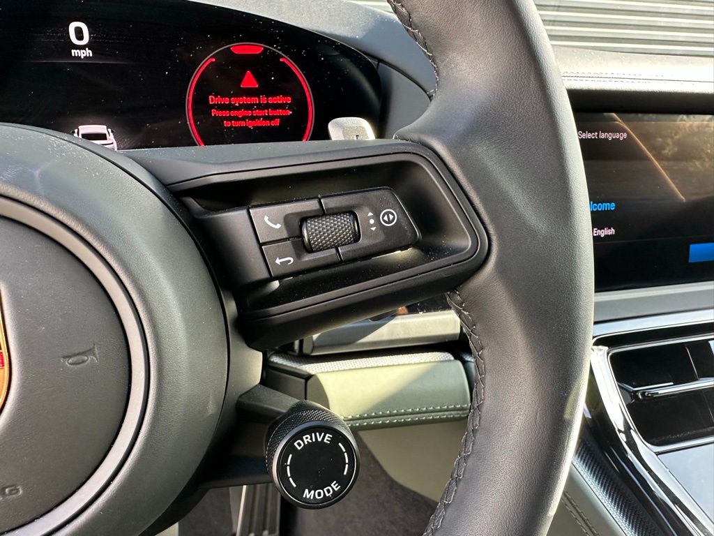 2025 Porsche Panamera  18