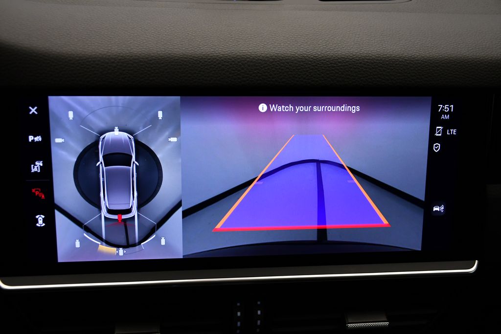 Thumbnail: 2022 Porsche Cayenne - 31