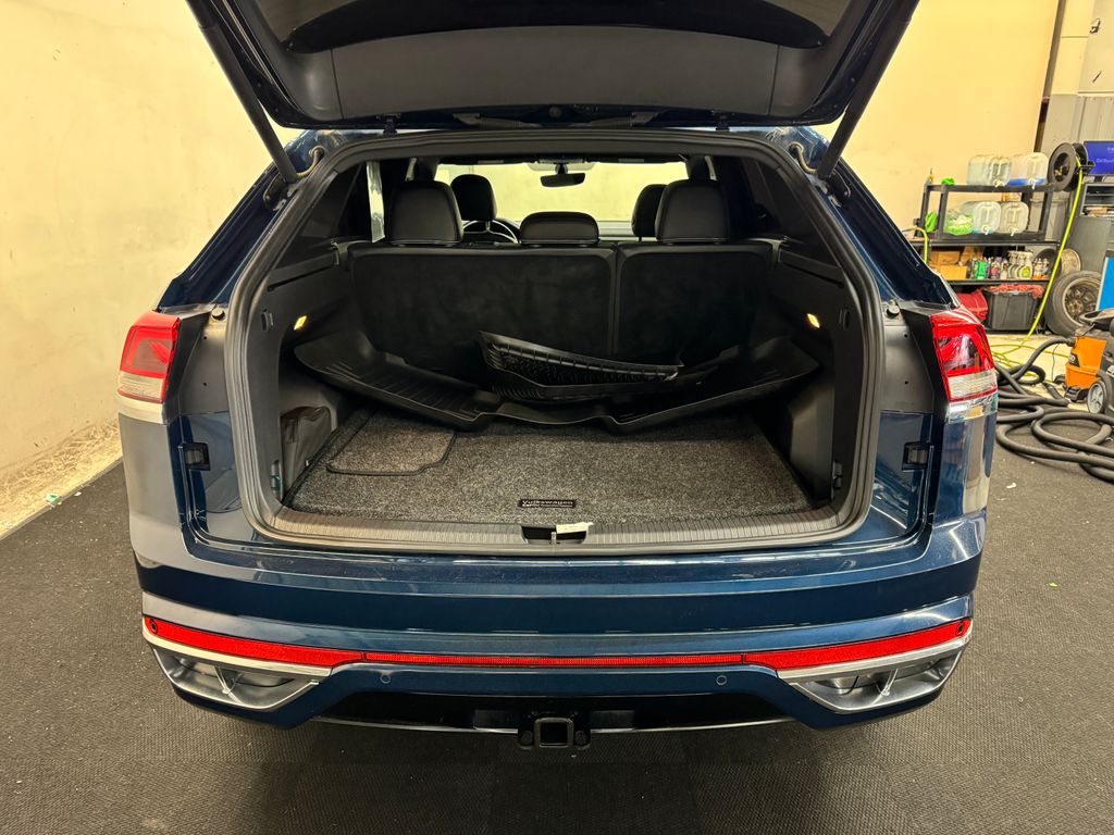 2021 Volkswagen Atlas Cross Sport 3.6L V6 SE w/Technology R-Line