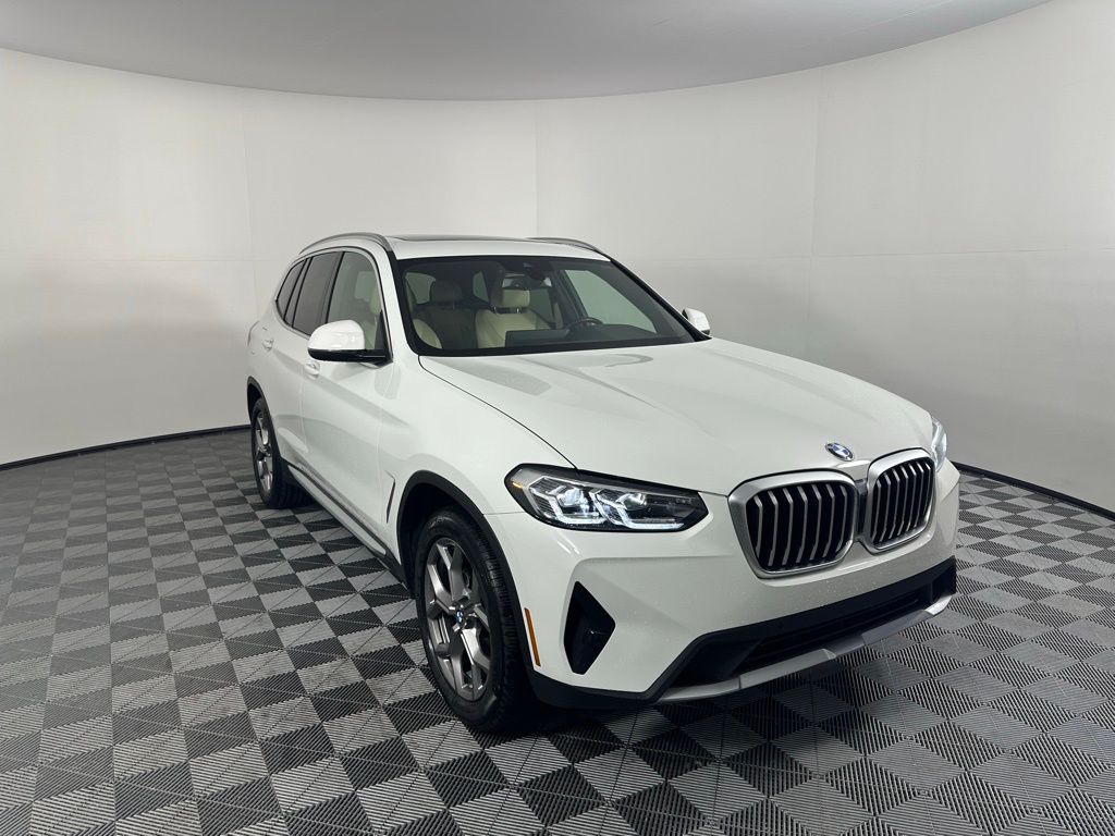 Thumbnail: 2022 BMW X3 - 3