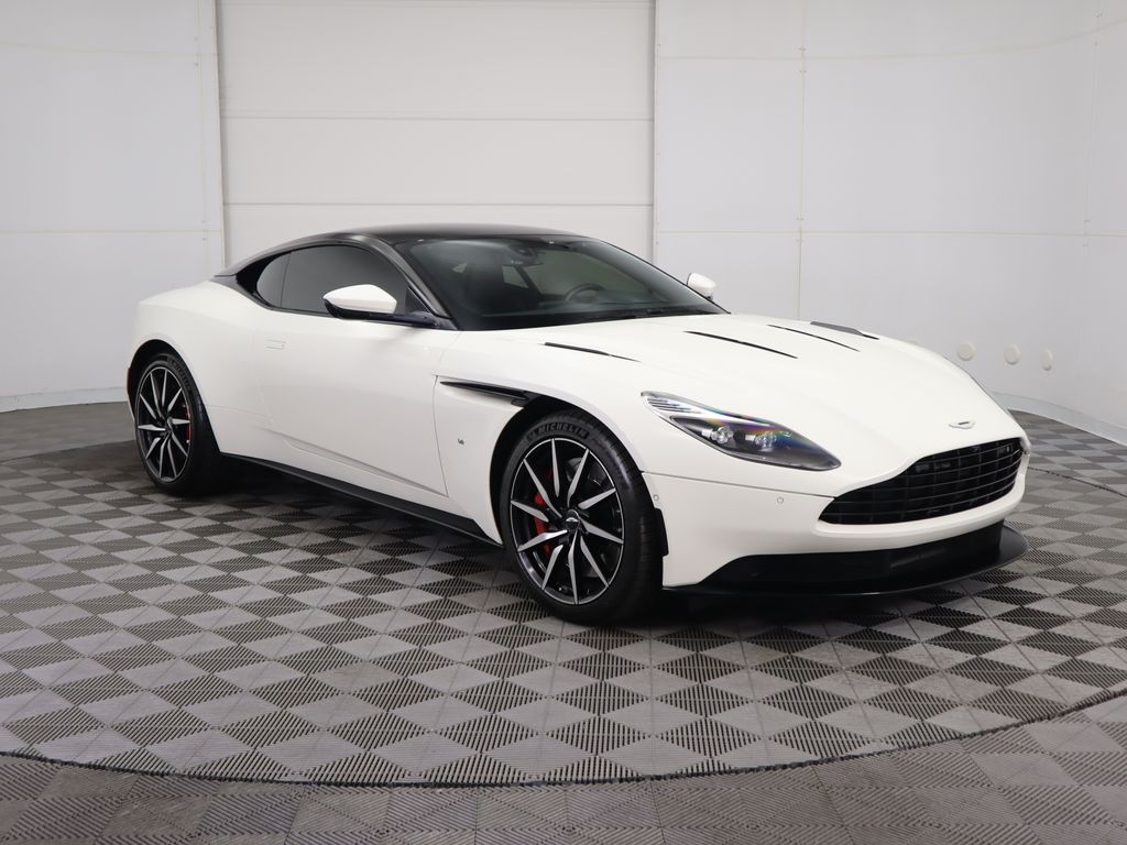 2017 Aston Martin DB11  3