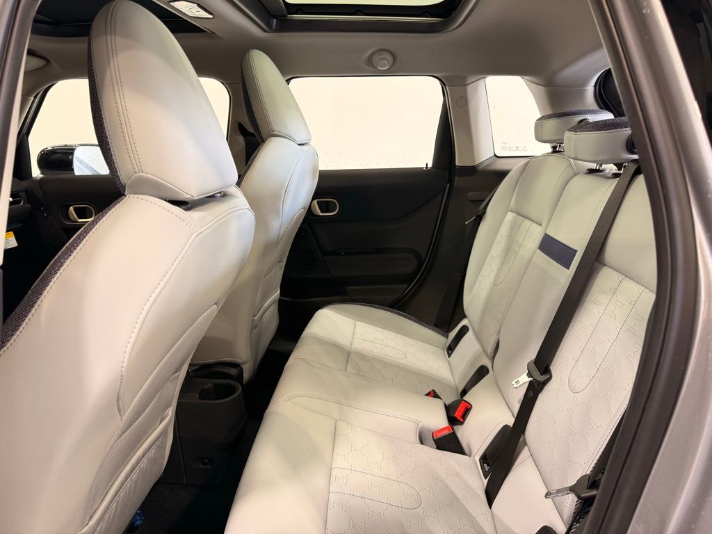 Thumbnail: 2025 MINI Cooper Hardtop - 21