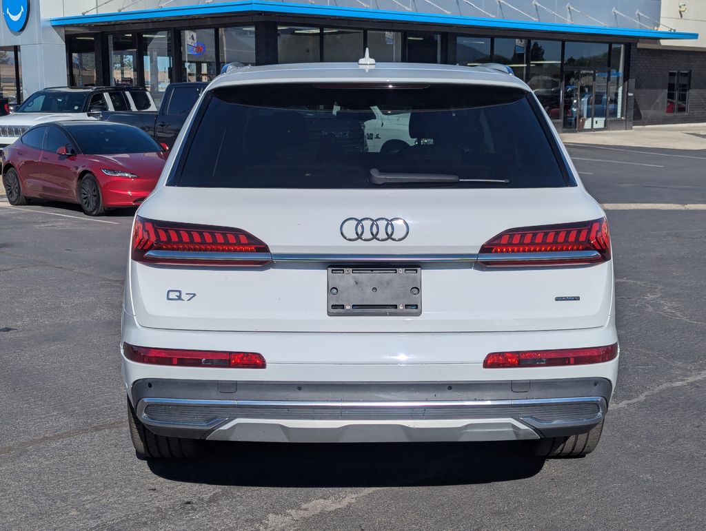 2022 Audi Q7 45 Premium Plus 6