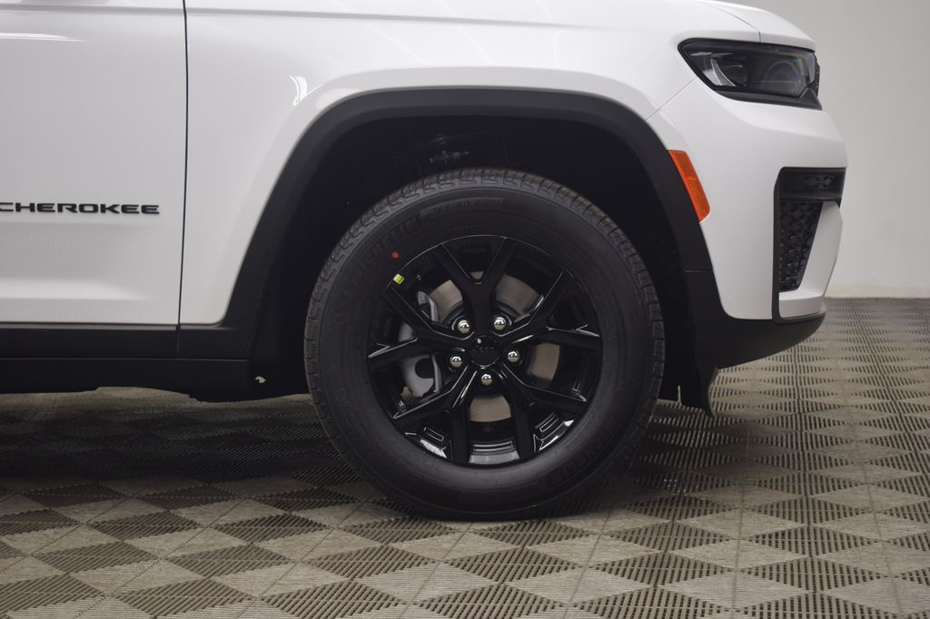new 2026 Jeep Grand Cherokee car, priced at $39,516