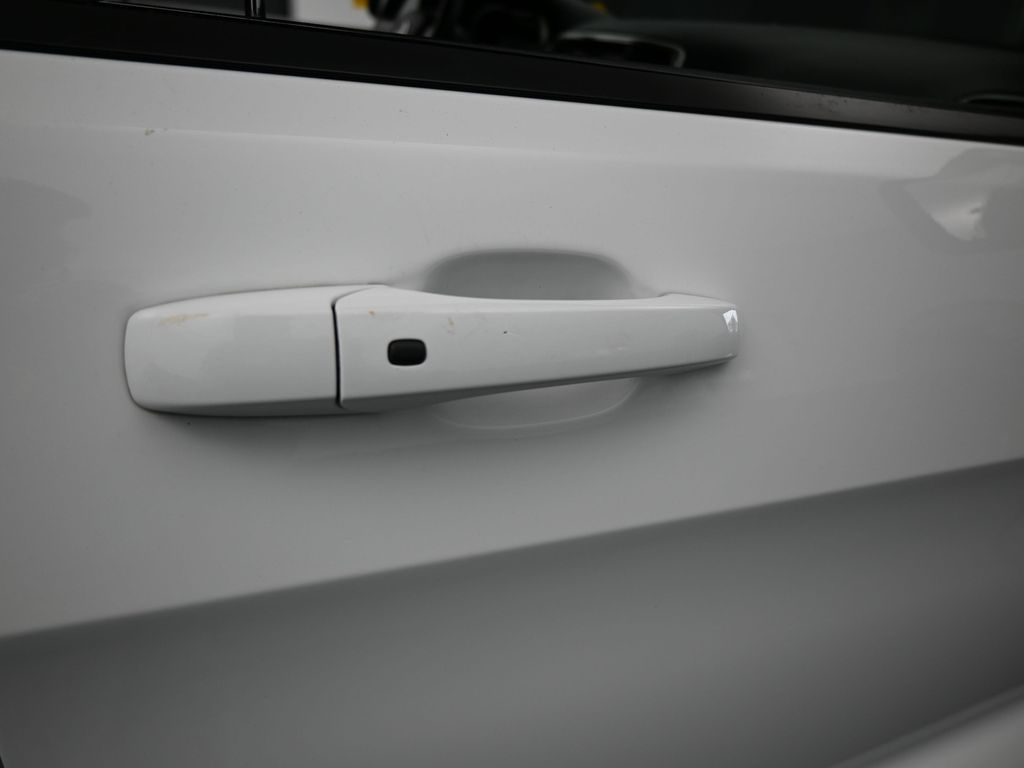 Used 2018 Bright White Clearcoat Jeep Altitude image 36