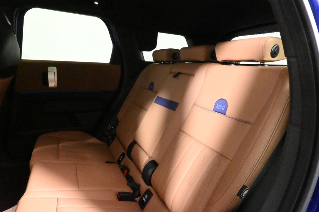 2025 MINI Cooper Countryman Iconic 4