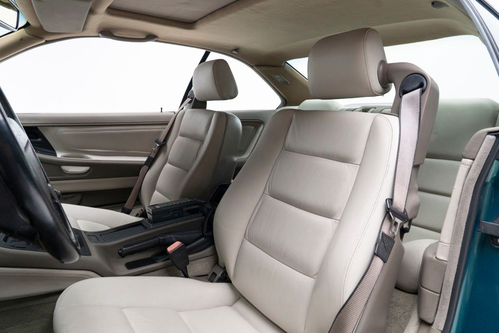 1992 BMW 8 Series - Thumbnail 3