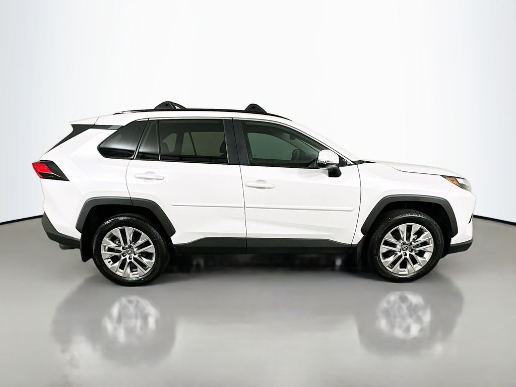 Thumbnail: 2025 Toyota RAV4 - 4