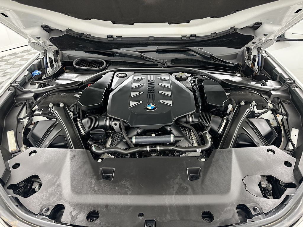 Thumbnail: 2023 BMW 7 Series - 31