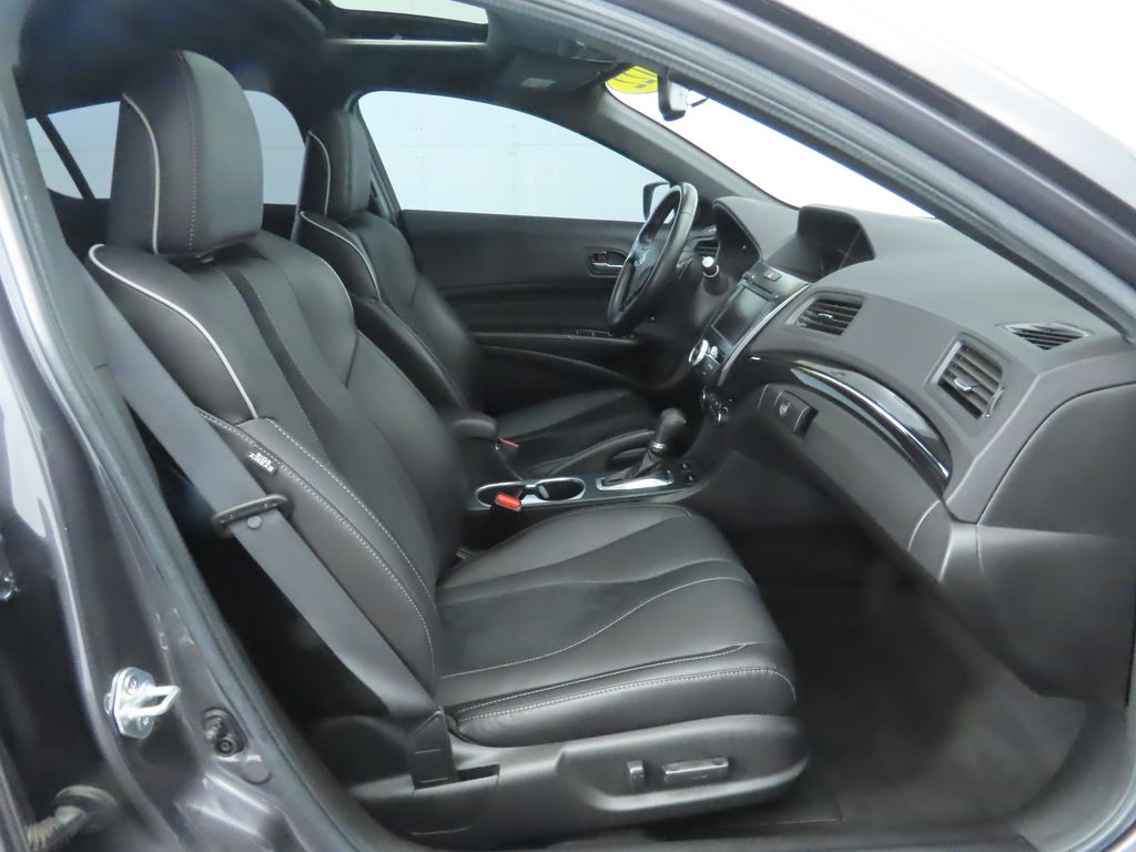 Thumbnail: 2022 Acura ILX - 20